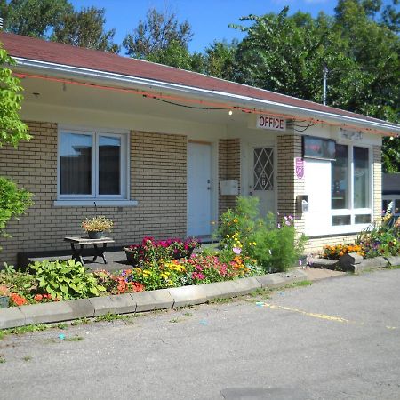 Motel Le Jardin Québec Zewnętrze zdjęcie
